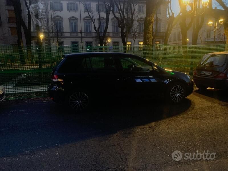 Nero Usata 2012 VW Golf VI Due volumi | 9000 € (Molto cara) - Immagine 1/4