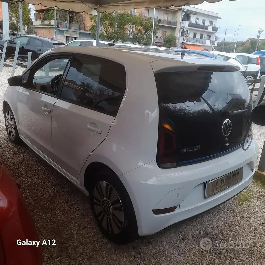 Usata VW e-up! 61 kW (83 CV) 2021 Bianco Utilitaria