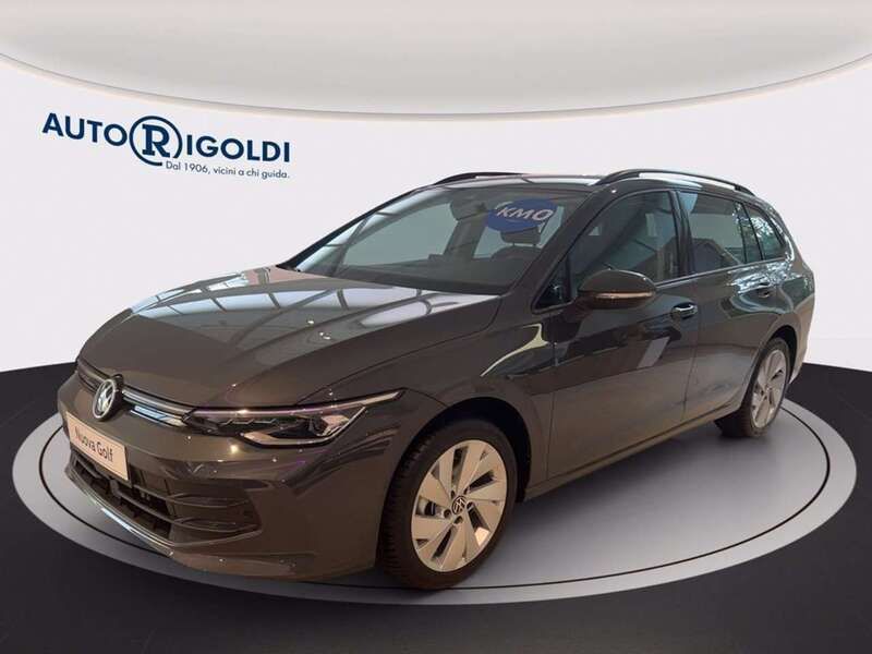 Dolphin grey metallizzato Usata 2024 VW Golf VIII Life Station wagon | 22.700 € (Super prezzo) - Immagine 1/4