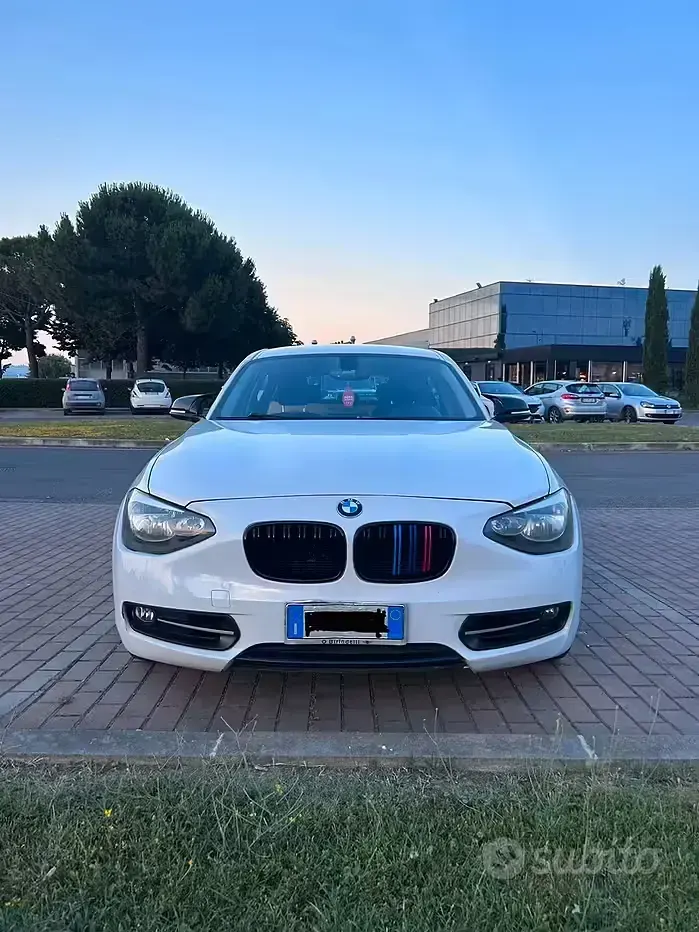 Usata BMW 116 Sport Line 116 CV (85 kW) 2013 Bianco Utilitaria