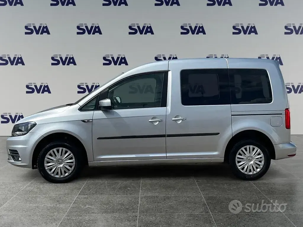 Usata VW Caddy 102 CV (75 kW) 2018 Grigio Monovolume