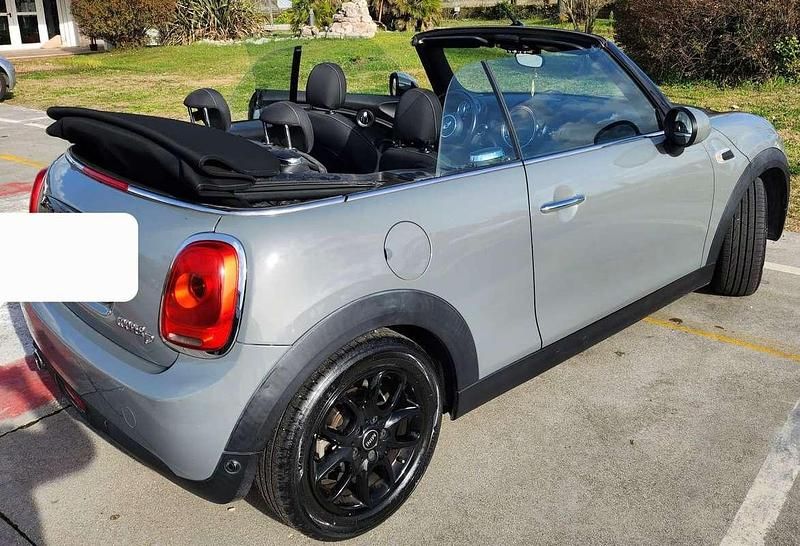 Usata Mini Cooper D Cabriolet 116 CV (85 kW) 2017 Cabrio