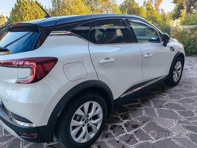 Usata Renault Captur 100 CV (73 kW) 2021 Bianco SUV