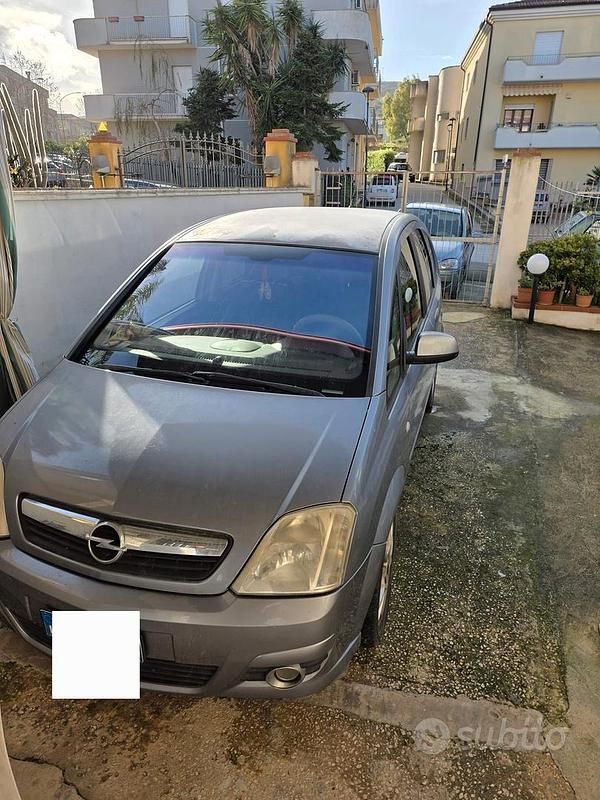 Usata Opel Meriva 110 CV (80 kW) 2008 Grigio Monovolume