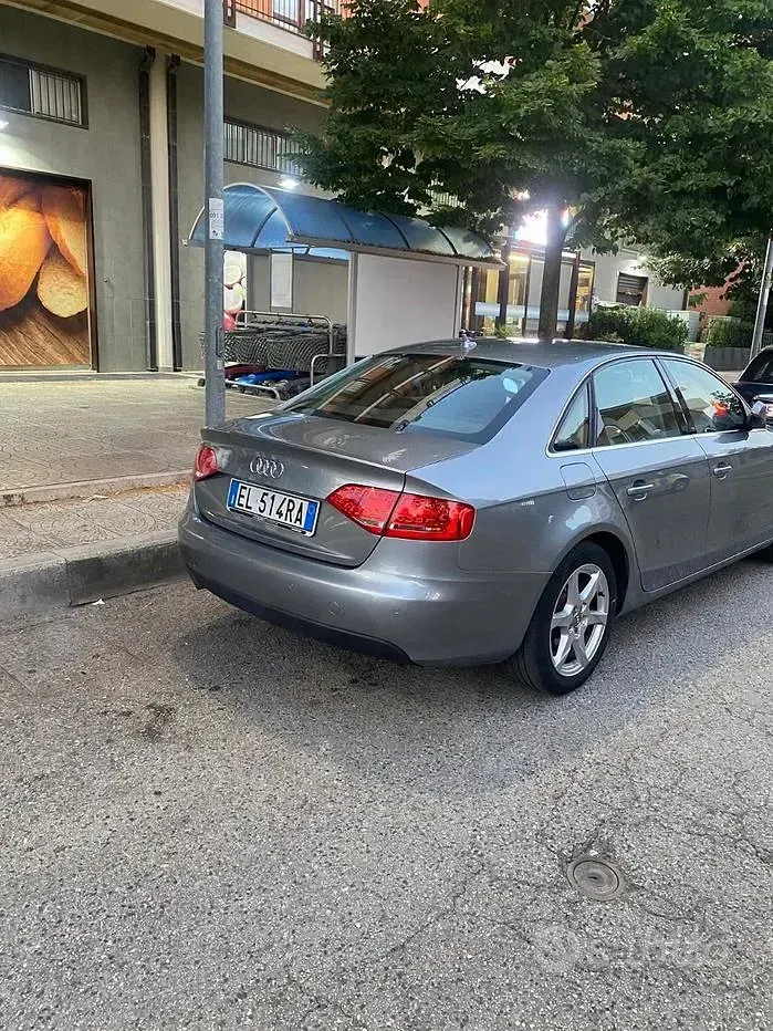 Usata Audi A4 Advanced Plus 143 CV (105 kW) 2012 Grigio Berlina