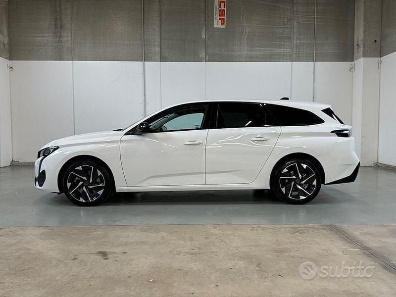 Usata Peugeot 308 SW Allure 131 CV (96 kW) 2023 Bianco Station wagon