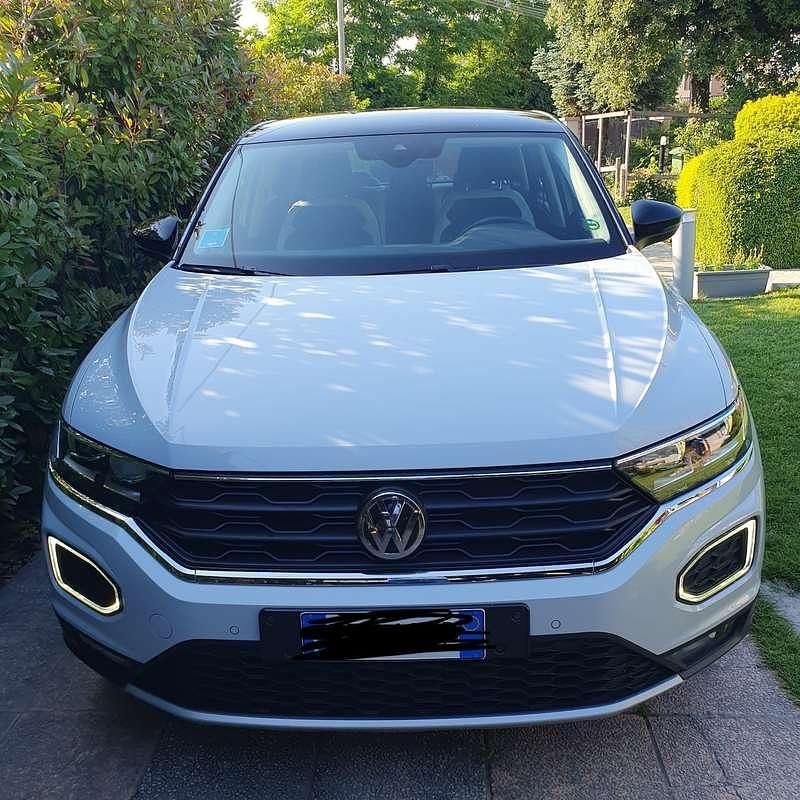 Usata VW T-Roc Advance 116 CV (85 kW) 2018 Argento SUV