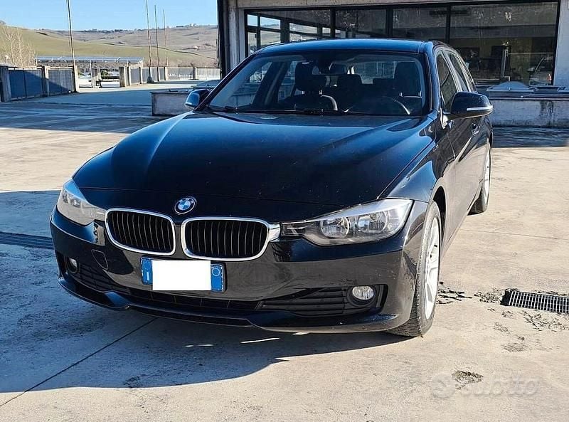 Usata BMW 320 Sport Line 183 CV (134 kW) 2013 Nero Station wagon