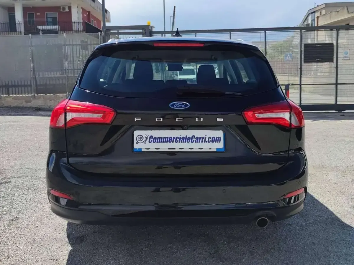 Usata Ford Focus 120 CV (88 kW) 2022 Nero Station wagon