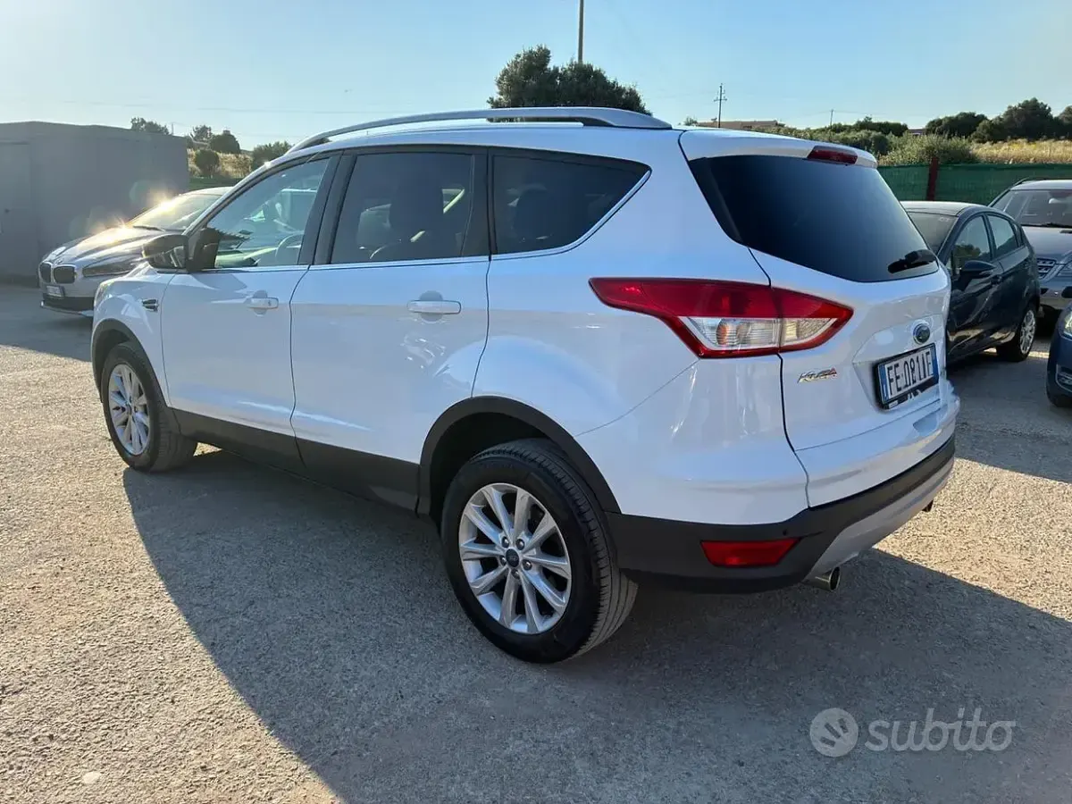 Usata Ford Kuga Titanium 120 CV (88 kW) 2016 Bianco SUV