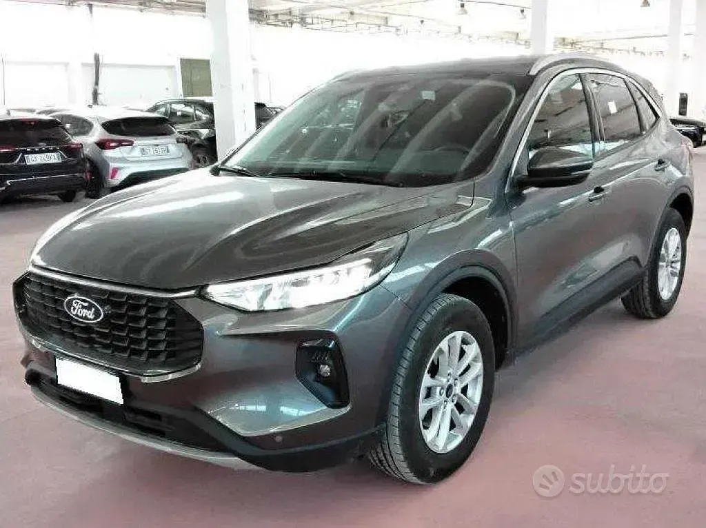 Usata Ford Kuga Titanium 179 CV (131 kW) 2025 Magnetic grey SUV