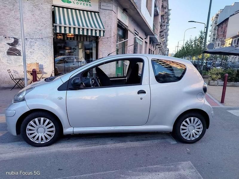Begagnad Toyota Aygo 68 HK (50 kW) 2010 Halvkombi
