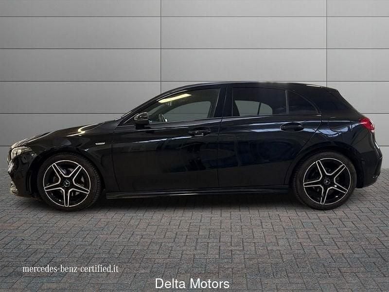 Usata Mercedes A200 Premium 150 CV (110 kW) 2021 Nero Utilitaria