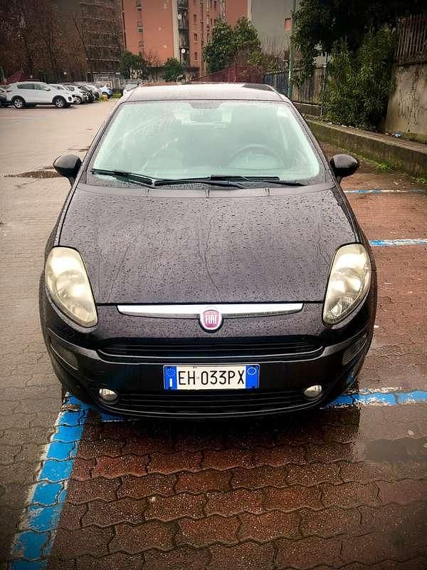 Usata Fiat Punto Evo Active 77 CV (56 kW) 2011 Nero Utilitaria