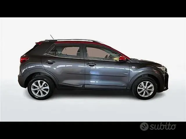 Usata Kia Stonic Style 101 CV (74 kW) 2018 Grigio SUV