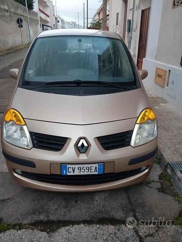 Usata 2008 Renault Modus Privilege Monovolume | 1800 € (Super prezzo) - Immagine 1/4