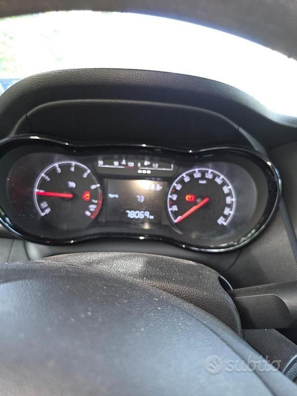 Usata Opel Karl Rocks S 75 CV (55 kW) 2019 Grigio Utilitaria