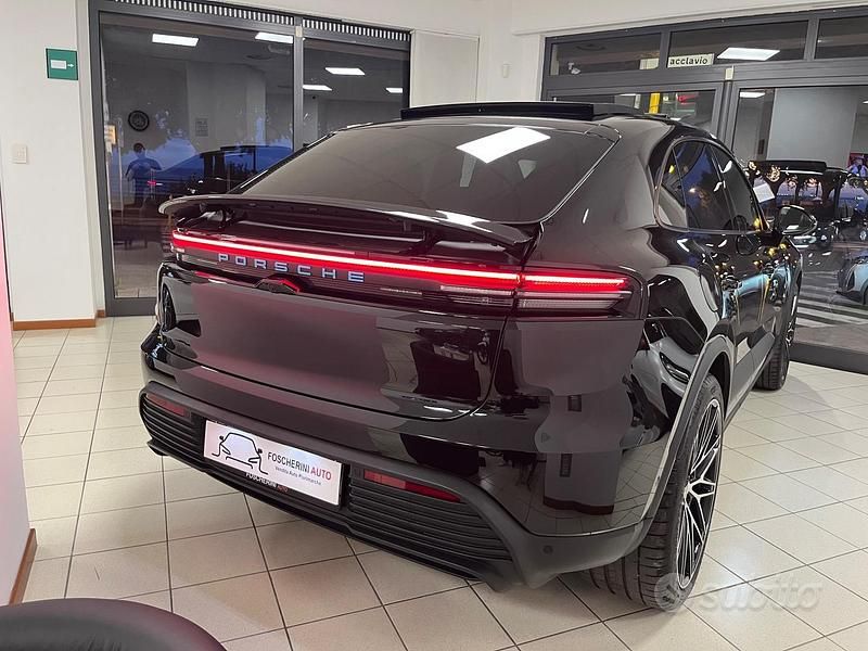 Usata Porsche Macan Electric 264 kW (360 CV) 2025 Nero SUV