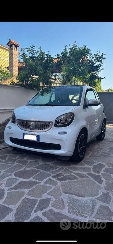 Usata Smart ForTwo Coupé Passion 70 CV (51 kW) 2015 Utilitaria