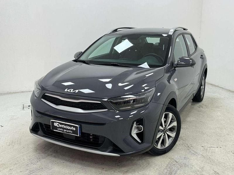 Grigio Usata 2023 Kia Stonic Urban SUV | 15.900 € (Buon prezzo) - Immagine 1/4