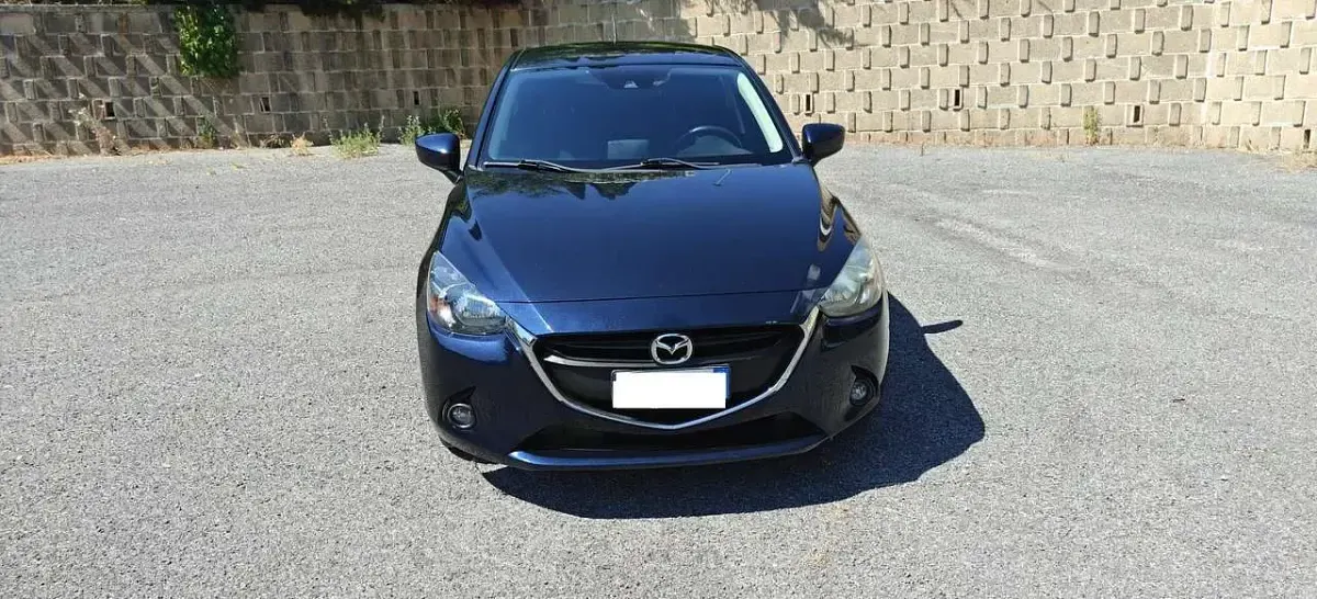 Usata Mazda 2 75 CV (55 kW) 2016 Blu/azzurro Utilitaria