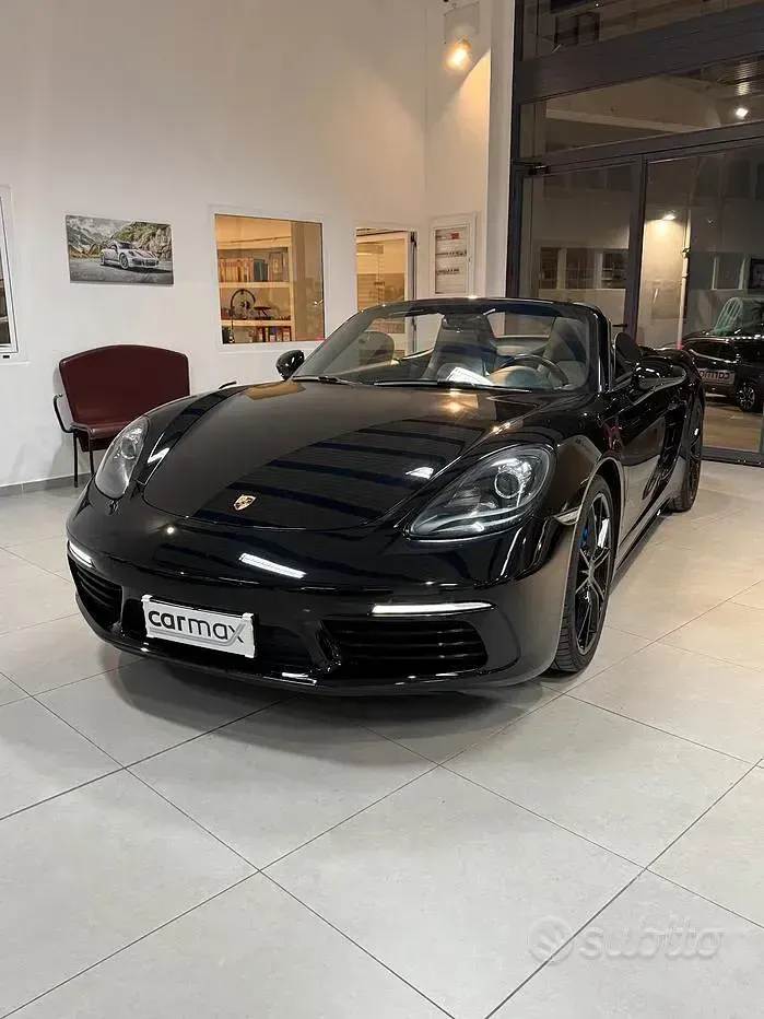Usata Porsche 718 Boxster 300 CV (220 kW) 2019 Nero Cabrio