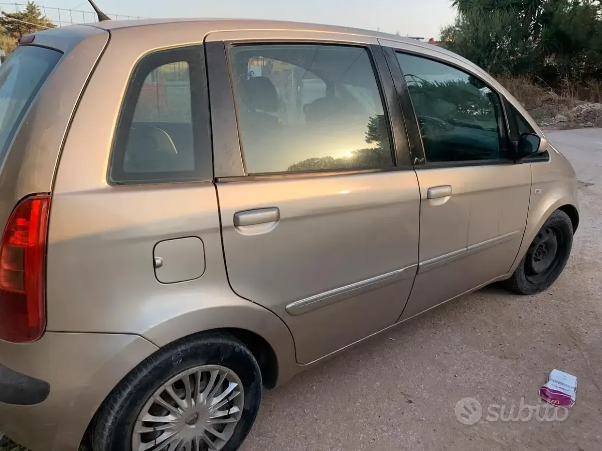 Usata Lancia Musa 90 CV (66 kW) 2008 Monovolume