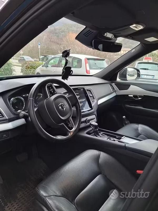 Occasion Volvo XC90 Momentum 190 ch (139 kW) 2018 Noir SUV