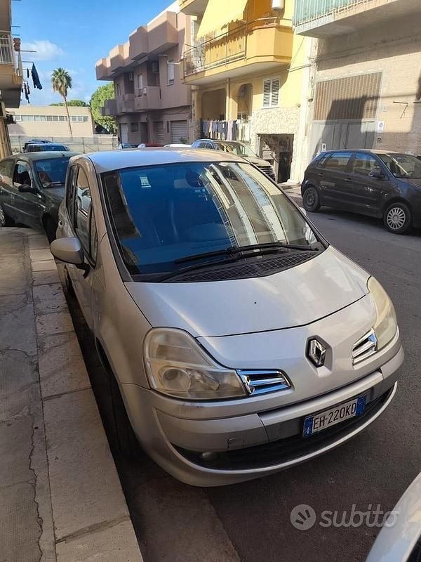 Usata Renault Modus 2011 Grigio Monovolume