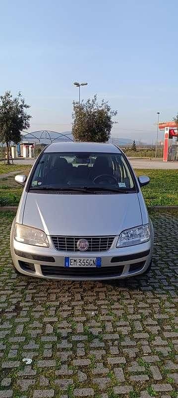 Usata Fiat Idea Dynamic 95 CV (69 kW) 2012 Grigio Monovolume
