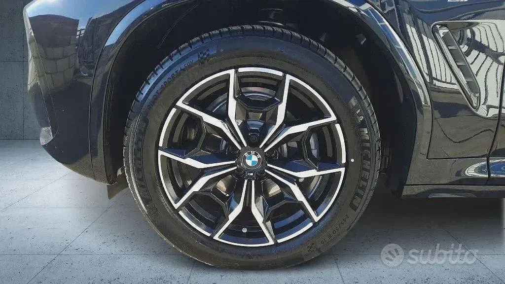 Usata BMW X4 M Sport 190 CV (139 kW) 2025 Nero / metallizzato SUV