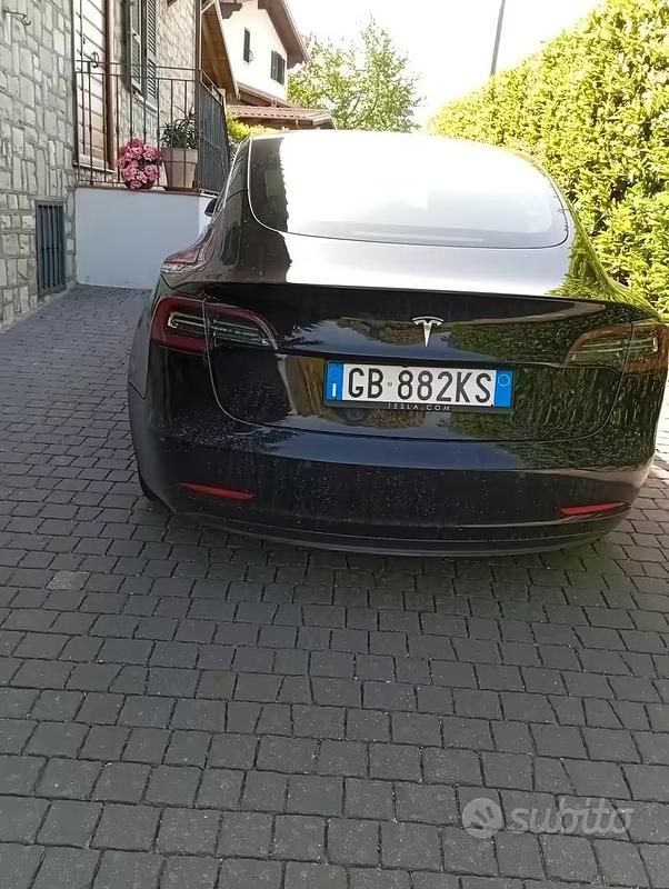 Usata Tesla Model 3 239 kW (325 CV) 2020 Nero Berlina