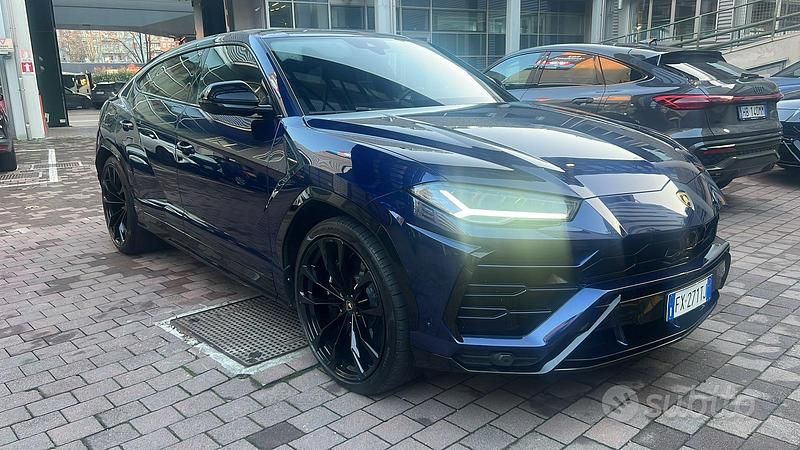 Usata Lamborghini Urus 2019 Blu SUV