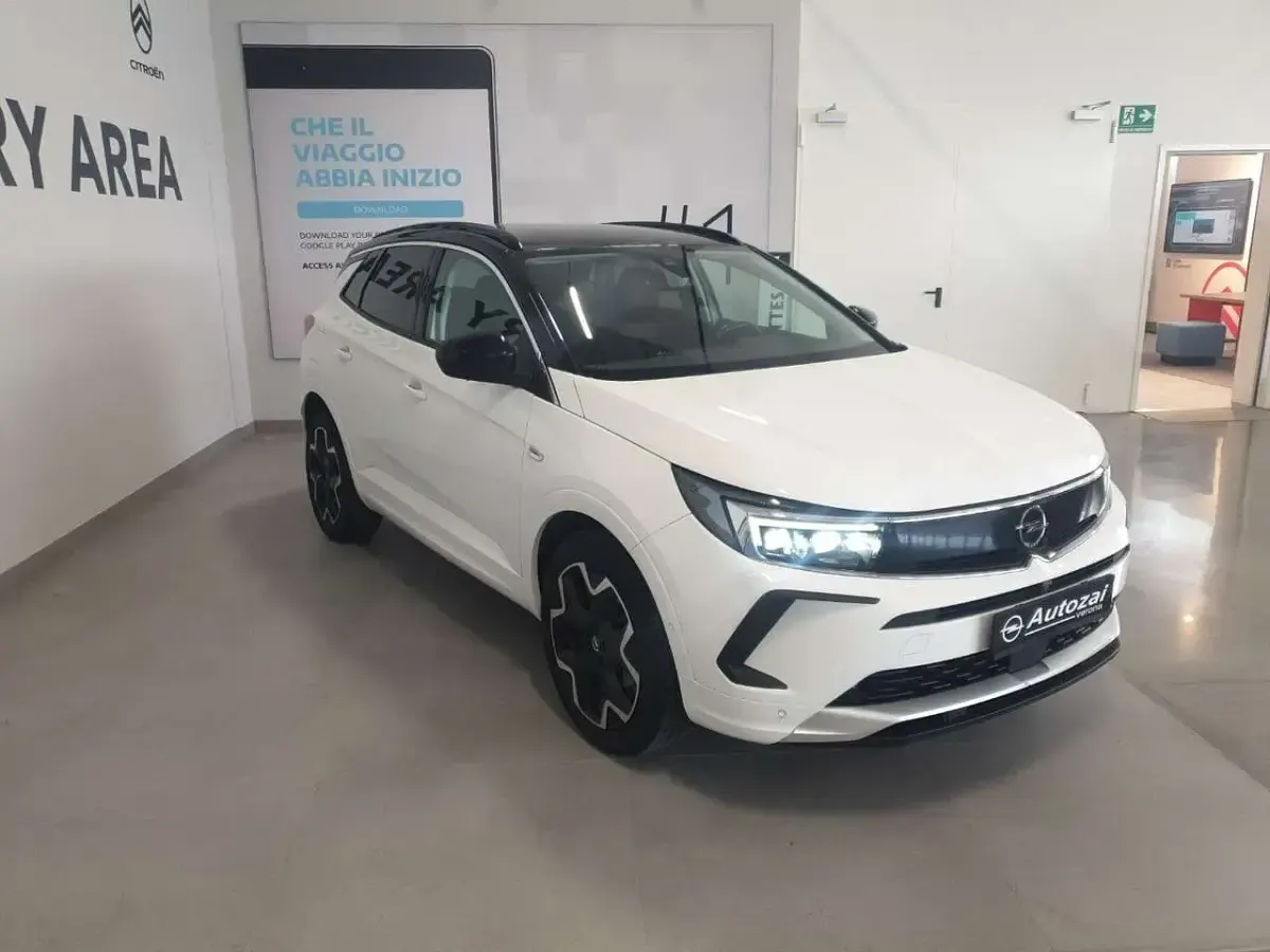 Usata Opel Grandland X Ultimate 131 CV (96 kW) 2022 Bianco SUV