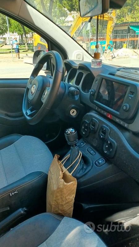 Usata Fiat Panda Cross Cross 69 CV (50 kW) 2022 Rosso Utilitaria