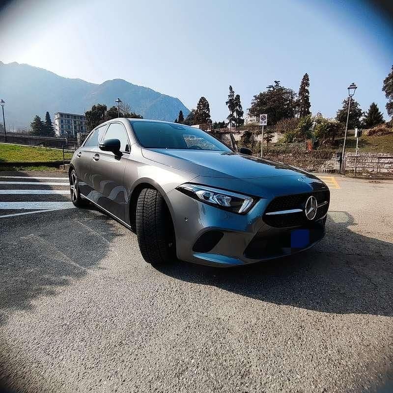 Usata Mercedes A180 Edition 116 CV (85 kW) 2022 Grigio Berlina