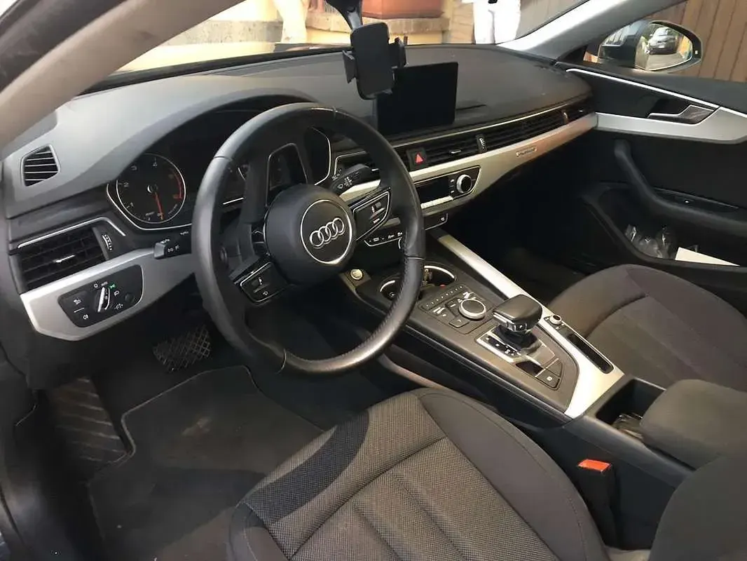Usado Audi A5 Sportback Ambiente 190 HP (139 kW) 2018 Citadino