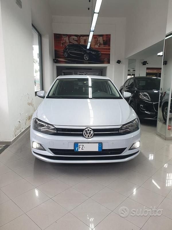 Usata VW Polo Comfortline 95 CV (69 kW) 2020 Grigio Berlina