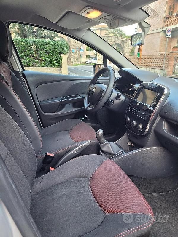 Usata Renault Clio IV 75 CV (55 kW) 2014 Grigio Berlina