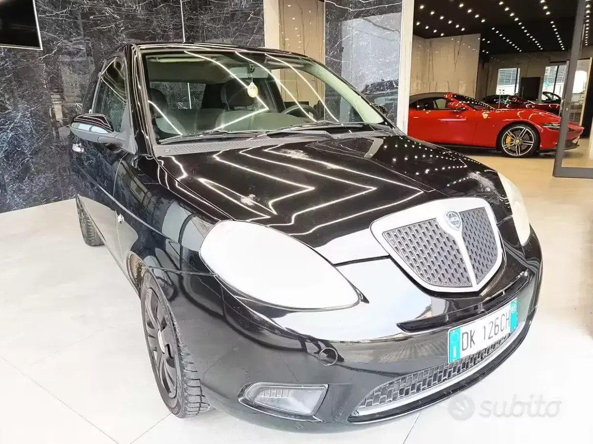 Usata Lancia Ypsilon 60 CV (44 kW) 2007 Nero Utilitaria