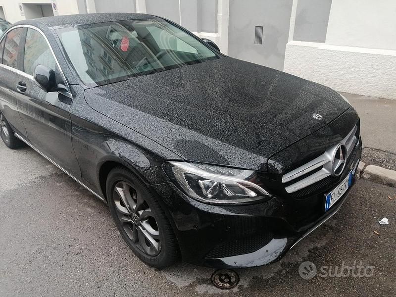 Usata Mercedes C220 150 CV (110 kW) 2018 Nero Berlina