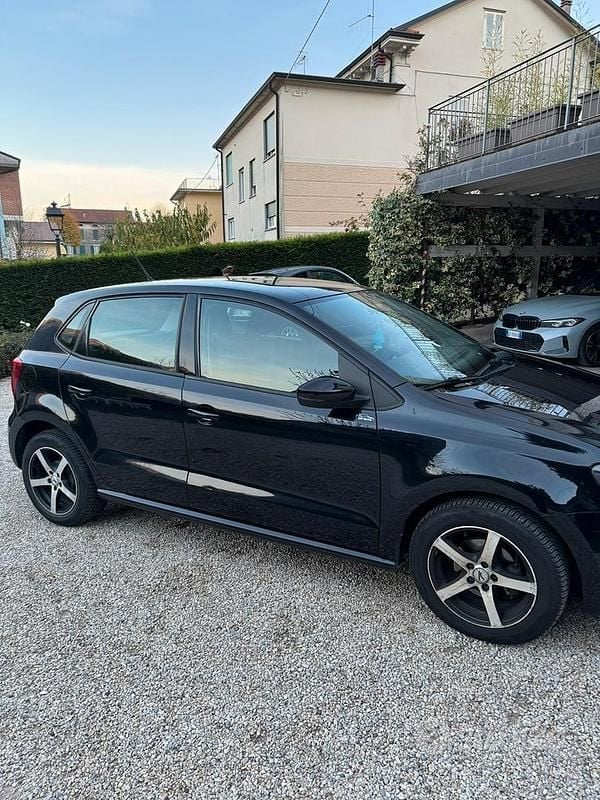 Usata VW Polo 75 CV (55 kW) 2013 Nero Berlina