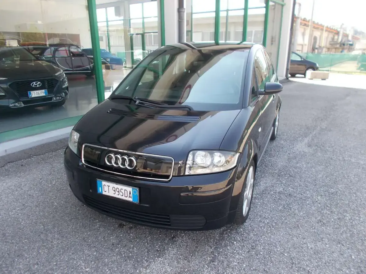 Usata Audi A2 75 CV (55 kW) 2001 Nero Utilitaria
