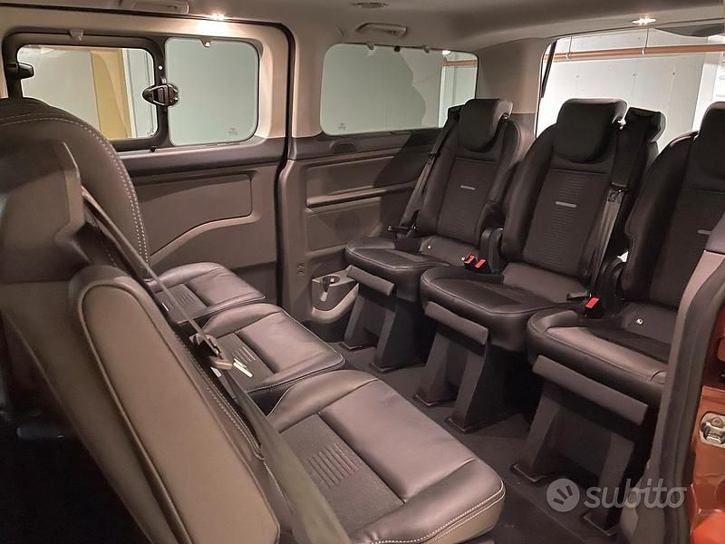 Usata Ford Tourneo Active 185 CV (136 kW) 2021 Monovolume