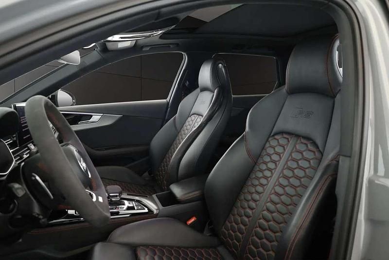 Usata Audi RS4 Competition 450 CV (330 kW) 2025 Grigio Station wagon