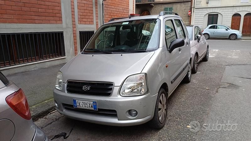Usata Suzuki Wagon R+ 2004 Grigio Monovolume