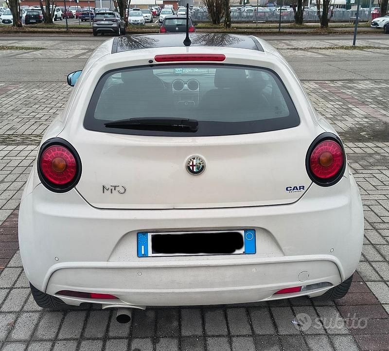 Usata Alfa Romeo MiTo Distinctive 105 CV (77 kW) 2011 Bianco Utilitaria