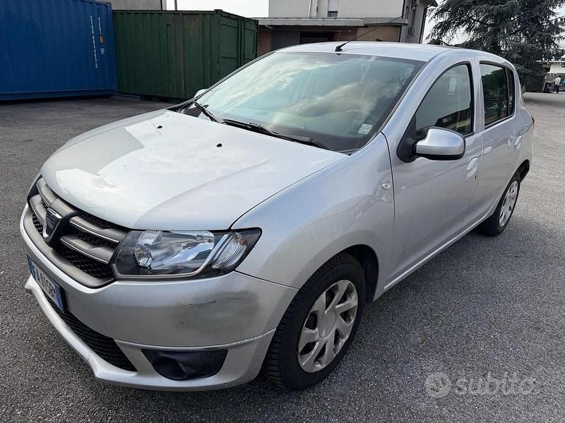 Usata Dacia Sandero 90 CV (66 kW) 2015 Grigio Berlina