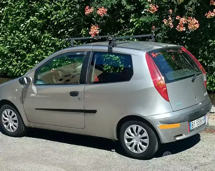 Usata Fiat Punto 80 CV (58 kW) 2002 Grigio Utilitaria