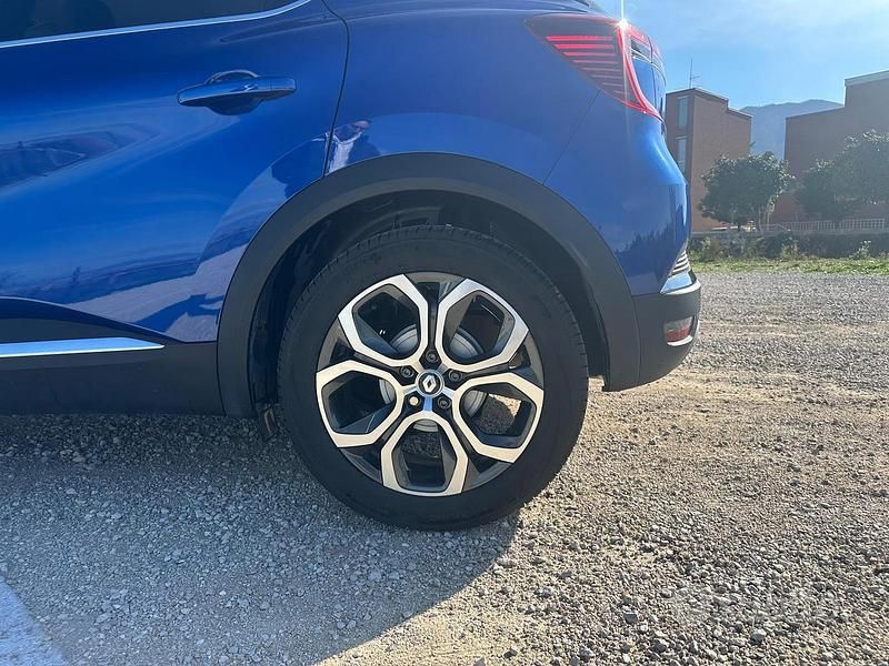 Usata Renault Captur 100 CV (73 kW) 2023 SUV